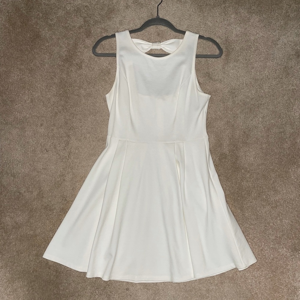 Francesca’s Miami White Dress Bow Back Detail S